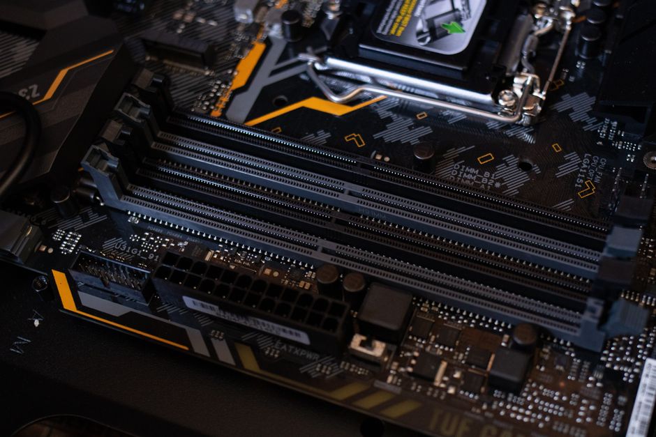 Server RAM and hardware
