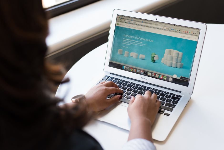 Comparing website builders